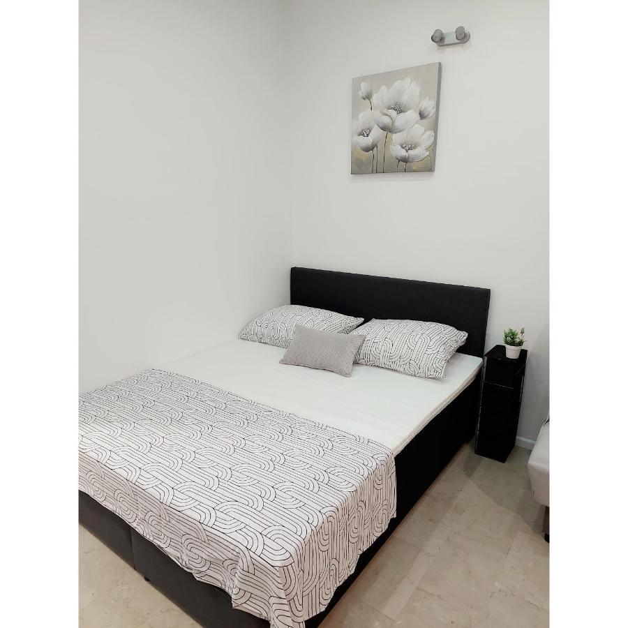 Studio Apartment Lee Split Extérieur photo