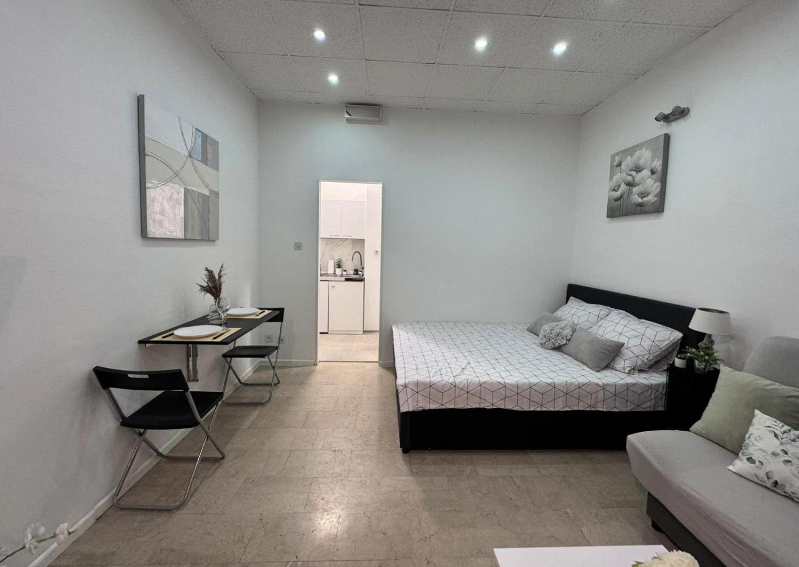 Studio Apartment Lee Split Extérieur photo